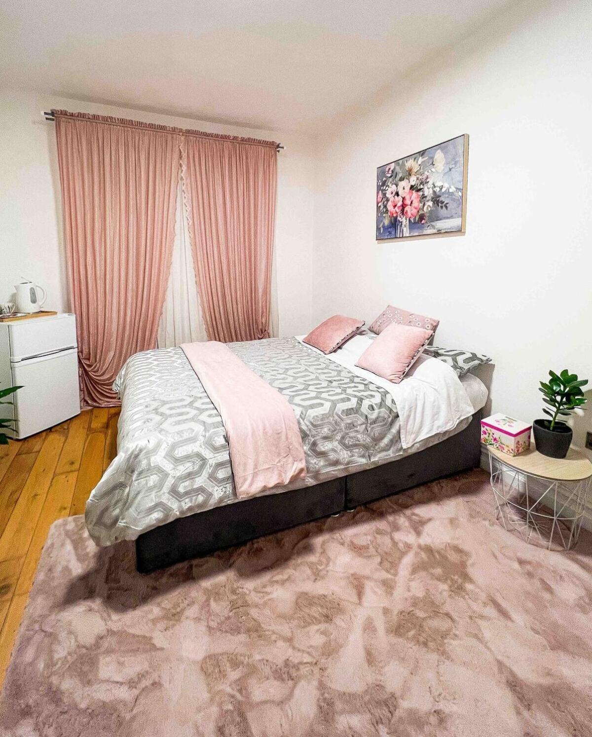 Hotel Zozy Happy Land Londra Esterno foto